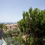 Apartmanhotel Flora Maria 3*