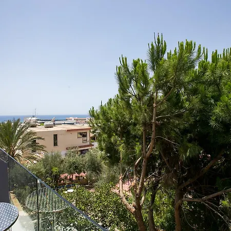 Aparthotel Flora Maria 3*