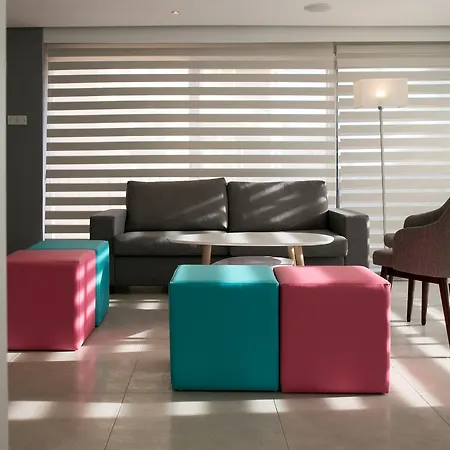 Aparthotel Flora Maria 3*