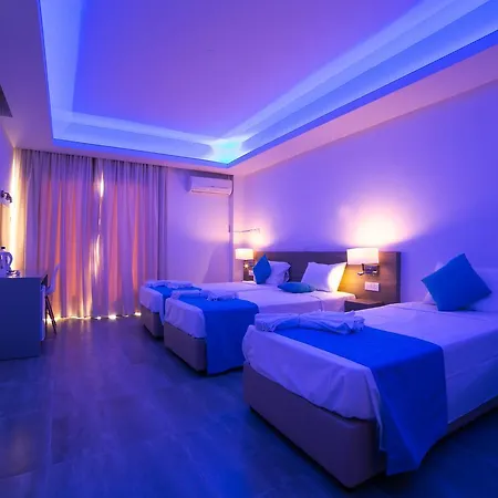 Flora Maria Hotel Aparthotel 3*