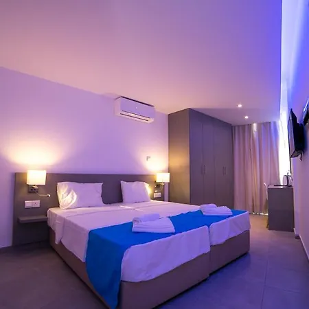 Flora Maria Hotel Aparthotel 3*