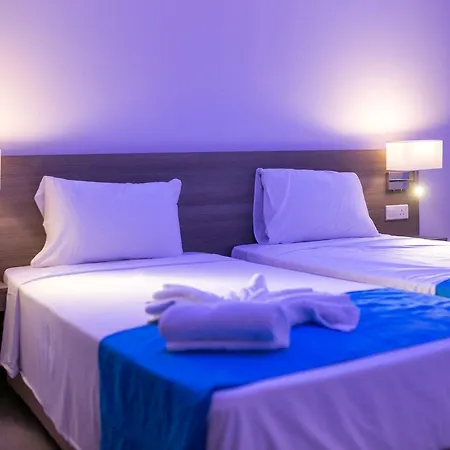 Flora Maria Hotel Aparthotel 3*