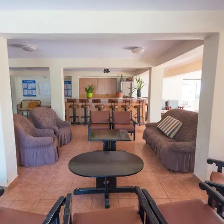 Flora Maria Hotel Aparthotel 3*