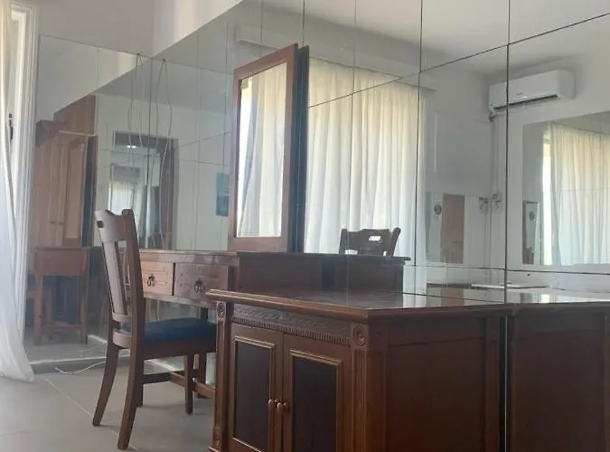 Flora Maria Aparthotel