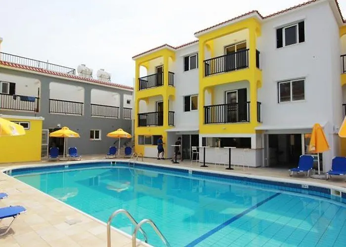 Aparthotel Flora Maria