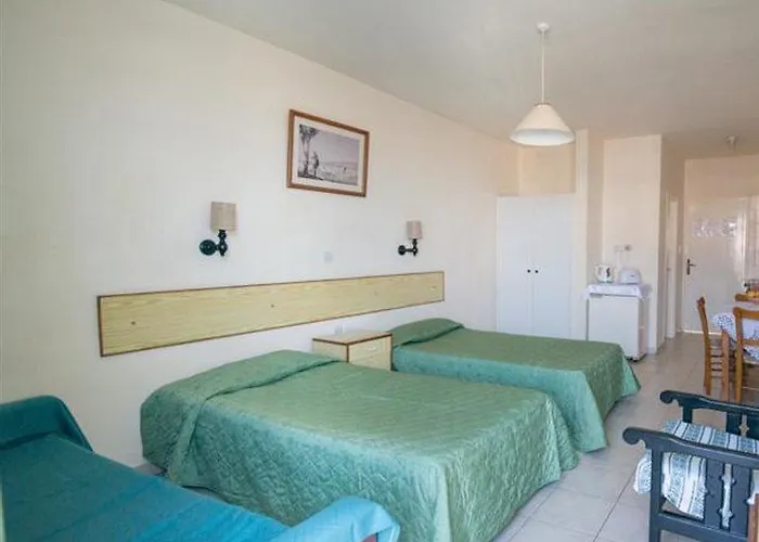 Aparthotel Flora Maria 3*