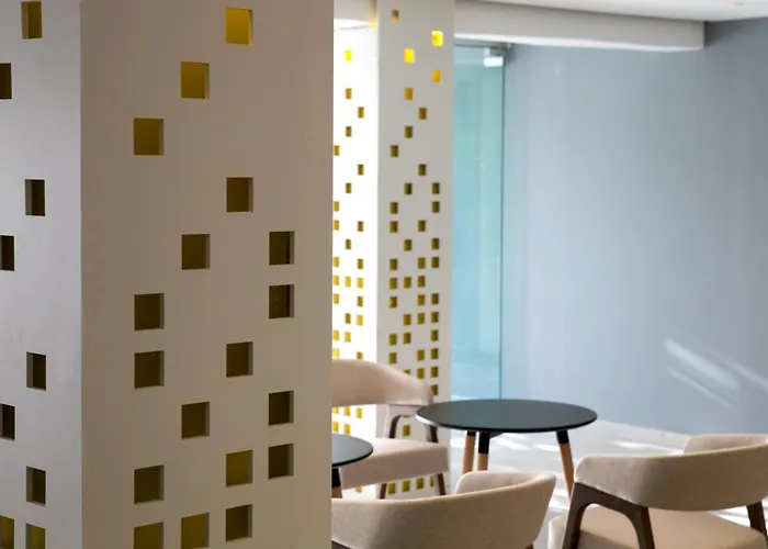 Flora Maria Aparthotel