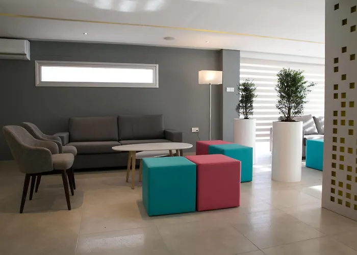 Flora Maria Hotel apartamentowy Ajia Napa