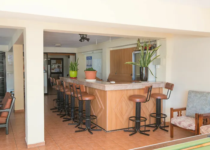 Flora Maria Hotel apartamentowy Ajia Napa