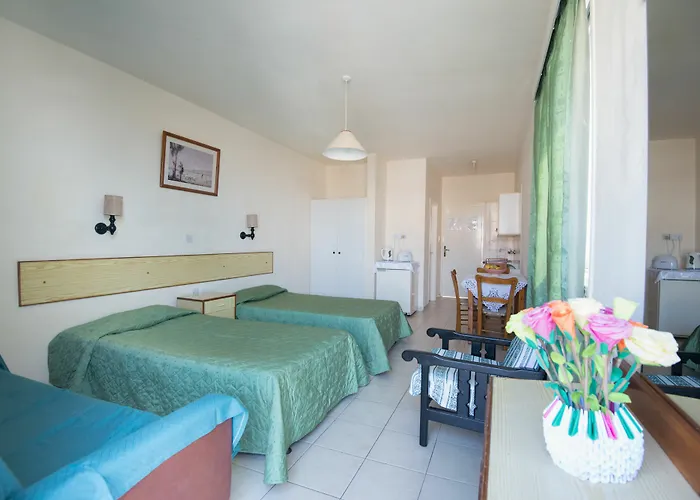 Flora Maria Aparthotel