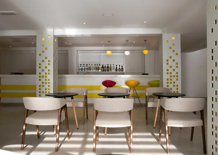 Aparthotel Flora Maria