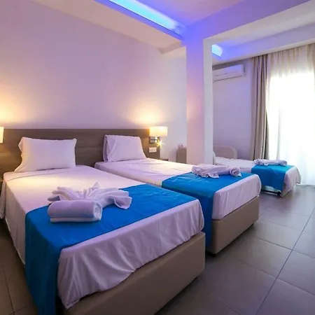 Flora Maria Hotel Aparthotel 3*