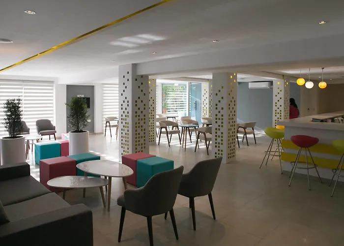 Flora Maria Lägenhetshotell 3*